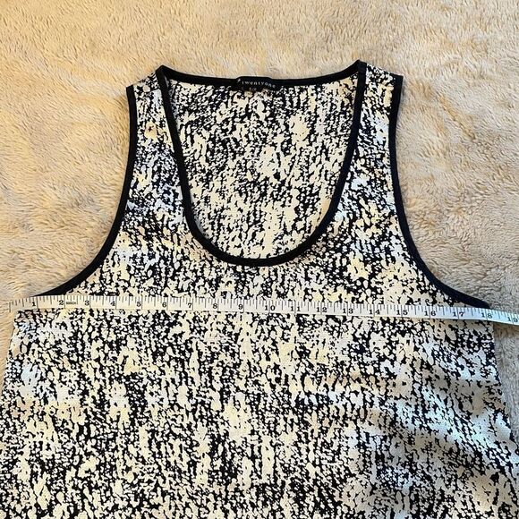 Forever 21 Printed Sleeveless Blouse - Picture 3 of 6